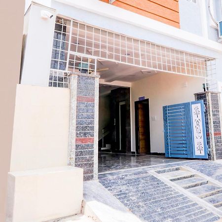 Super Hotel O Adibatla Near Tcs Ibrahimpatan Dış mekan fotoğraf