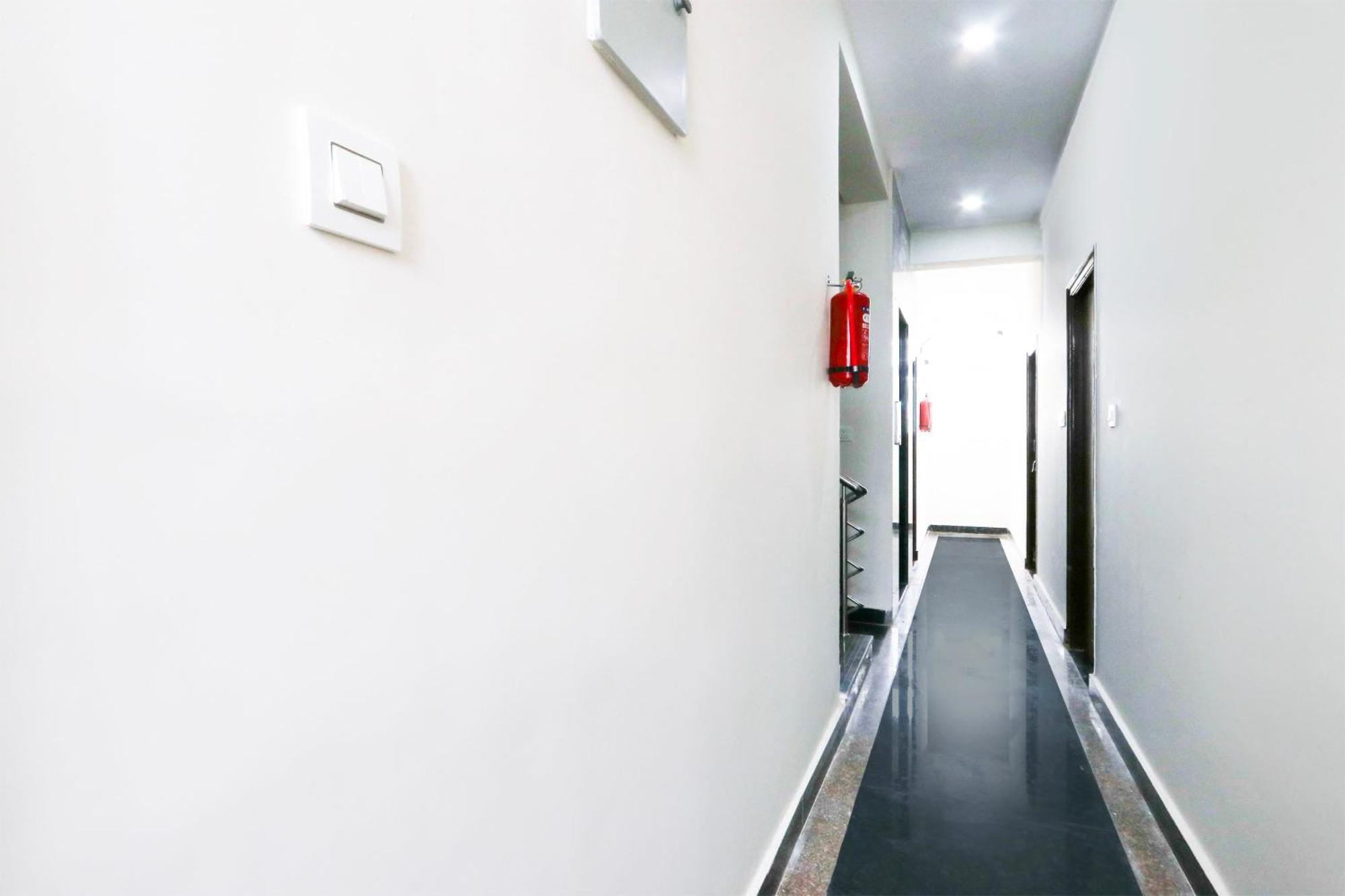Super Hotel O Adibatla Near Tcs Ibrahimpatan Dış mekan fotoğraf