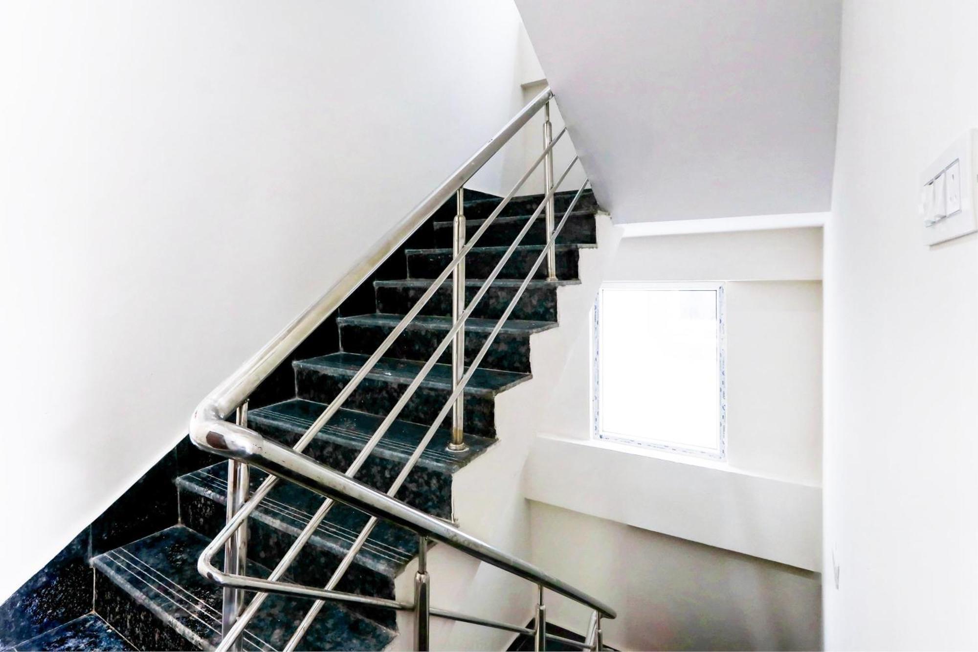 Super Hotel O Adibatla Near Tcs Ibrahimpatan Dış mekan fotoğraf
